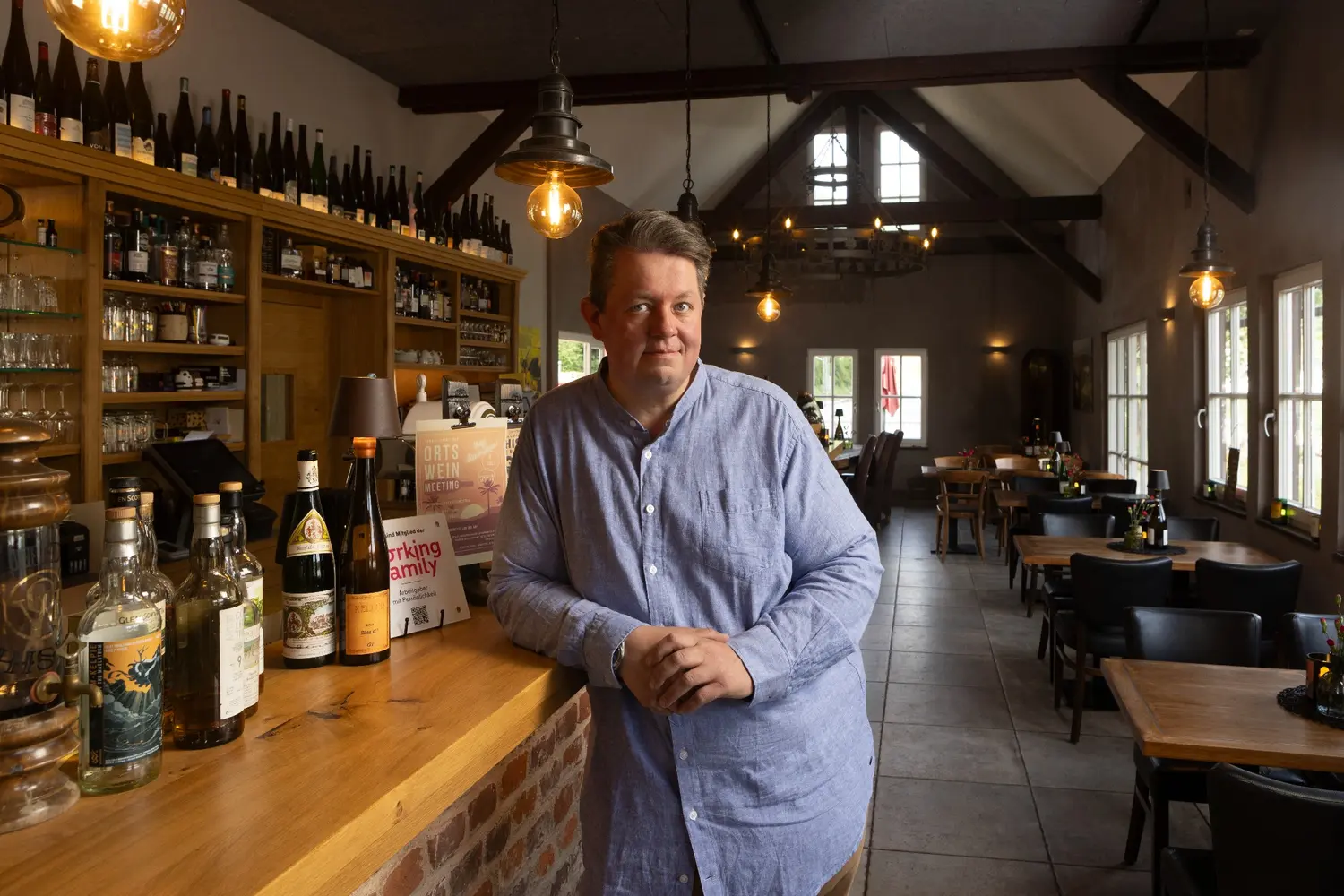 Gastgeber Thorsten Rech in der Vinothek des Bahnsteig 1